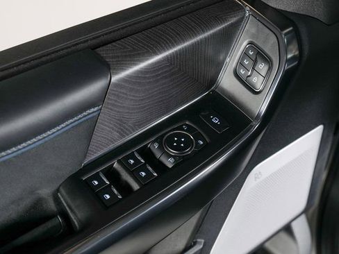 Used 2025 Ford F250 Platinum AWD/4WD image 28
