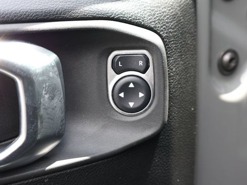 Used 2021 Jeep Wrangler Sport AWD/4WD image 11