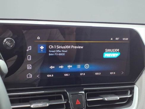 Used 2024 Chevrolet TrailBlazer LT w/ Convenience Package AWD/4WD image 12