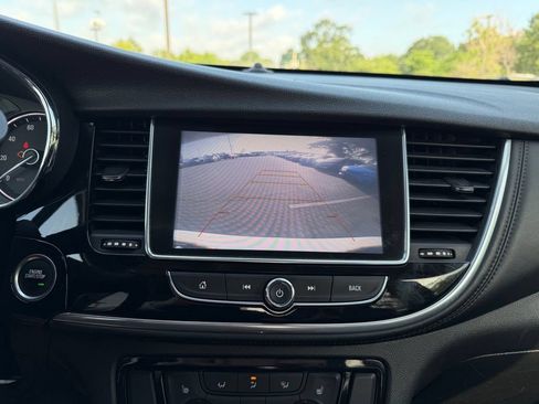 Used 2018 Buick Encore Essence FWD image 19