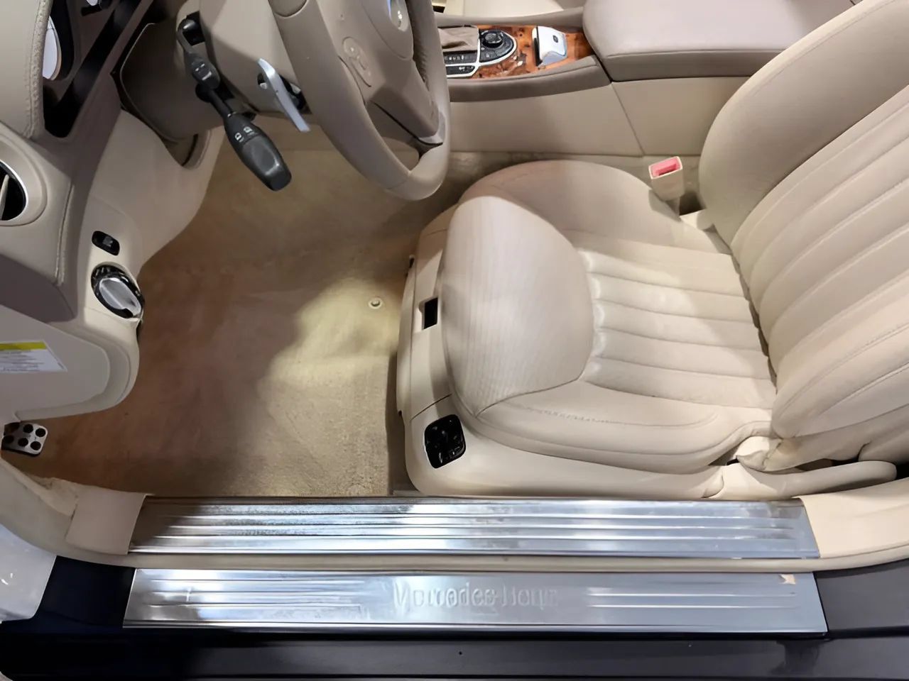 Used 2012 Mercedes-Benz SL 550 image 19
