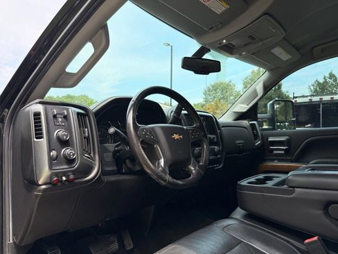 Used 2018 Chevrolet Silverado 2500 LTZ w/ Duramax Plus Package AWD/4WD image 17