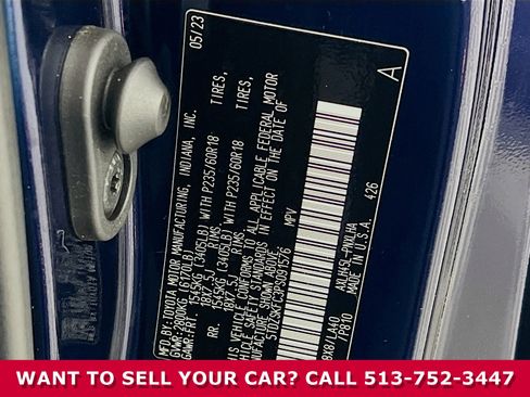 Used 2023 Toyota Sienna Limited image 40