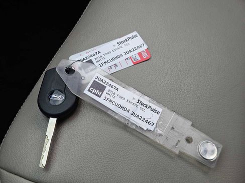 Used 2018 Ford Escape SEL image 31