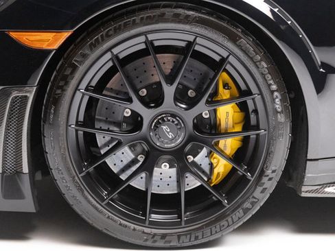 Used 2018 Porsche 911 GT2 RS RWD image 5