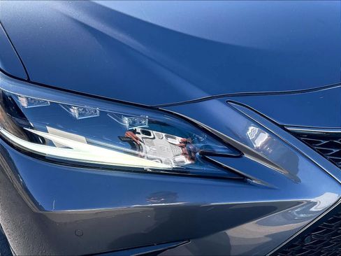 Used 2024 Lexus ES 300h F Sport w/ Accessory Package (Z1) FWD image 31