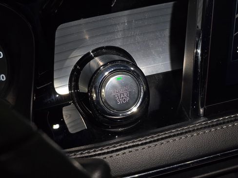 Used 2020 Lincoln Corsair FWD w/ Equipment Group 101A image 30