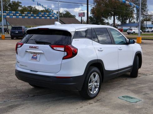 Used 2023 GMC Terrain SLE image 19