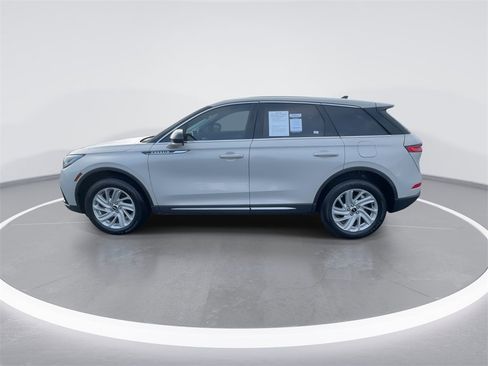 Used 2023 Lincoln Corsair FWD image 5