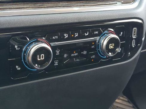 Certified 2024 GMC Sierra 1500 SLE image 10