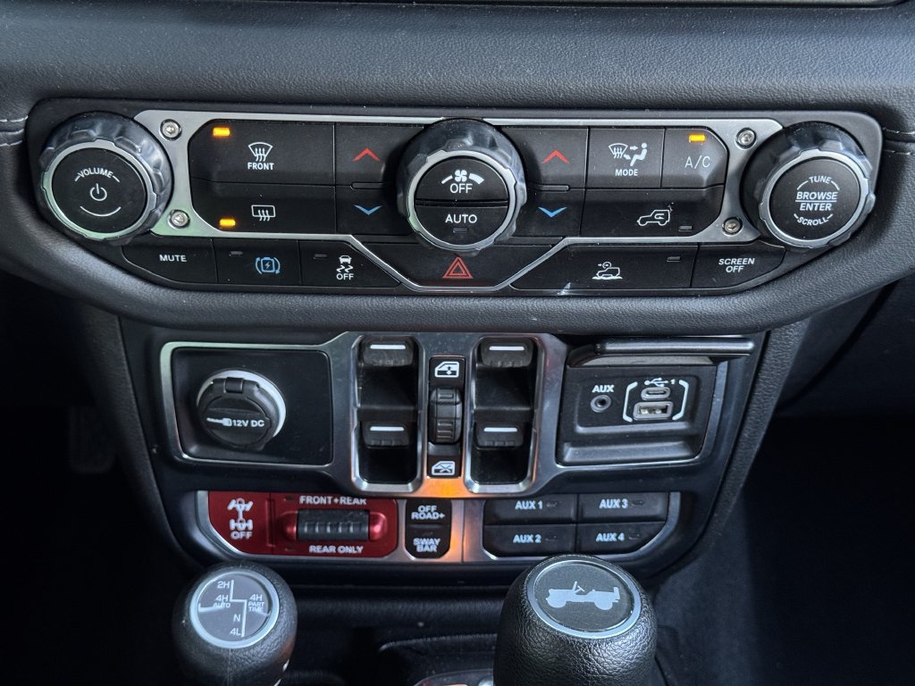 Used 2024 Jeep Wrangler Unlimited Rubicon 4xe AWD/4WD image 18