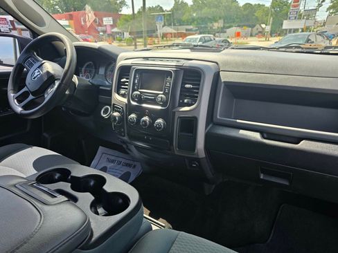 Used 2018 RAM 1500 Express w/ Express Value Package AWD/4WD image 17