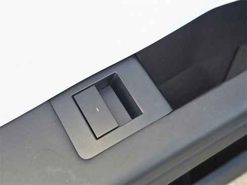 Used 2024 Tesla Cybertruck AWD Crew Cab image 8