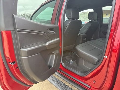New 2026 Chevrolet Colorado Trail Boss w/ Off-Road Front Bumper Package AWD/4WD image 34