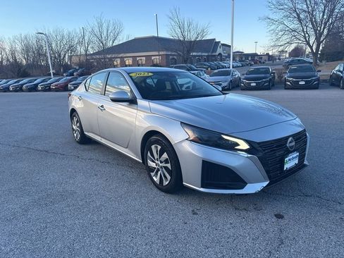 Used 2023 Nissan Altima 2.5 S image 7