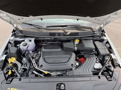 New 2026 Chrysler Pacifica Select image 12
