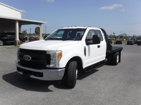 Used 2017 Ford F350 XL w/ XL Value Package image 21