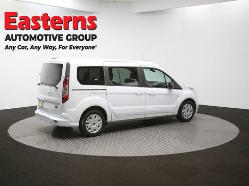 Used 2017 Ford Transit Connect XLT image 41