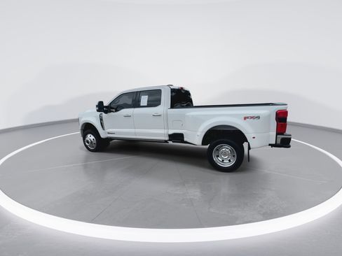 Certified 2024 Ford F450 Lariat w/ Lariat Ultimate Package image 9