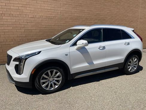 Certified 2023 Cadillac XT4 Premium Luxury w/ Cold Weather Package AWD/4WD image 2