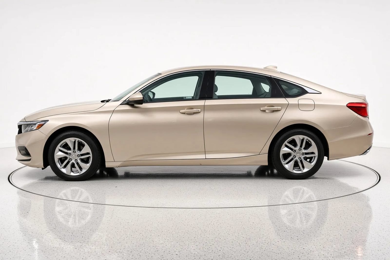 Used 2019 Honda Accord LX image 7