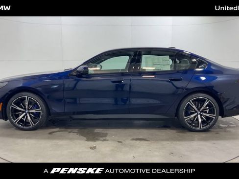 Used 2026 BMW 530i w/ M Sport Package RWD image 5