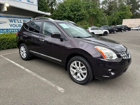 Used 2011 Nissan Rogue SV w/ SL Pkg FWD image 3