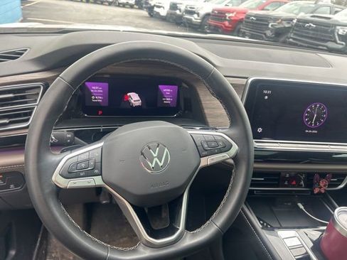 Used 2024 Volkswagen Atlas SEL AWD/4WD image 7
