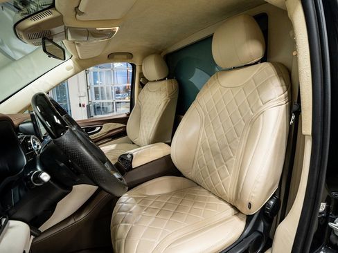 Used 2020 Mercedes-Benz Metris Passenger image 32