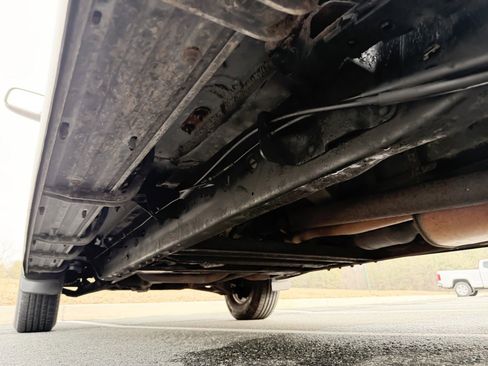 Used 1999 Chevrolet Suburban 2500 w/ Preferred Equipment Group 2 image 28