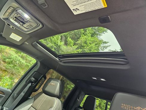 New 2026 Chevrolet Silverado 2500 High Country w/ Midnight Edition AWD/4WD image 23