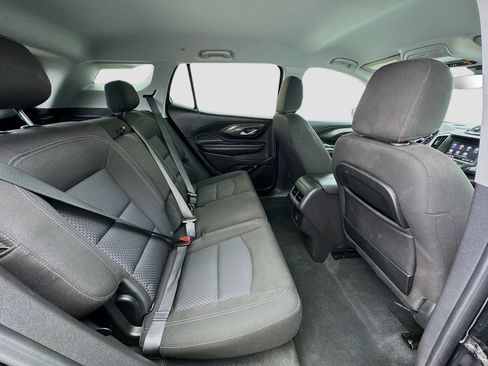 Used 2024 GMC Terrain SLE w/ Driver Convenience Package FWD image 18