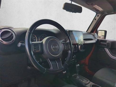Used 2017 Jeep Wrangler Sahara image 5