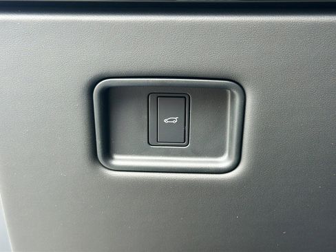 New 2026 Land Rover Range Rover Sport SE AWD/4WD image 37