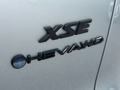 Used 2025 Toyota Corolla Cross AWD Hybrid w/ Convenience Package image 45