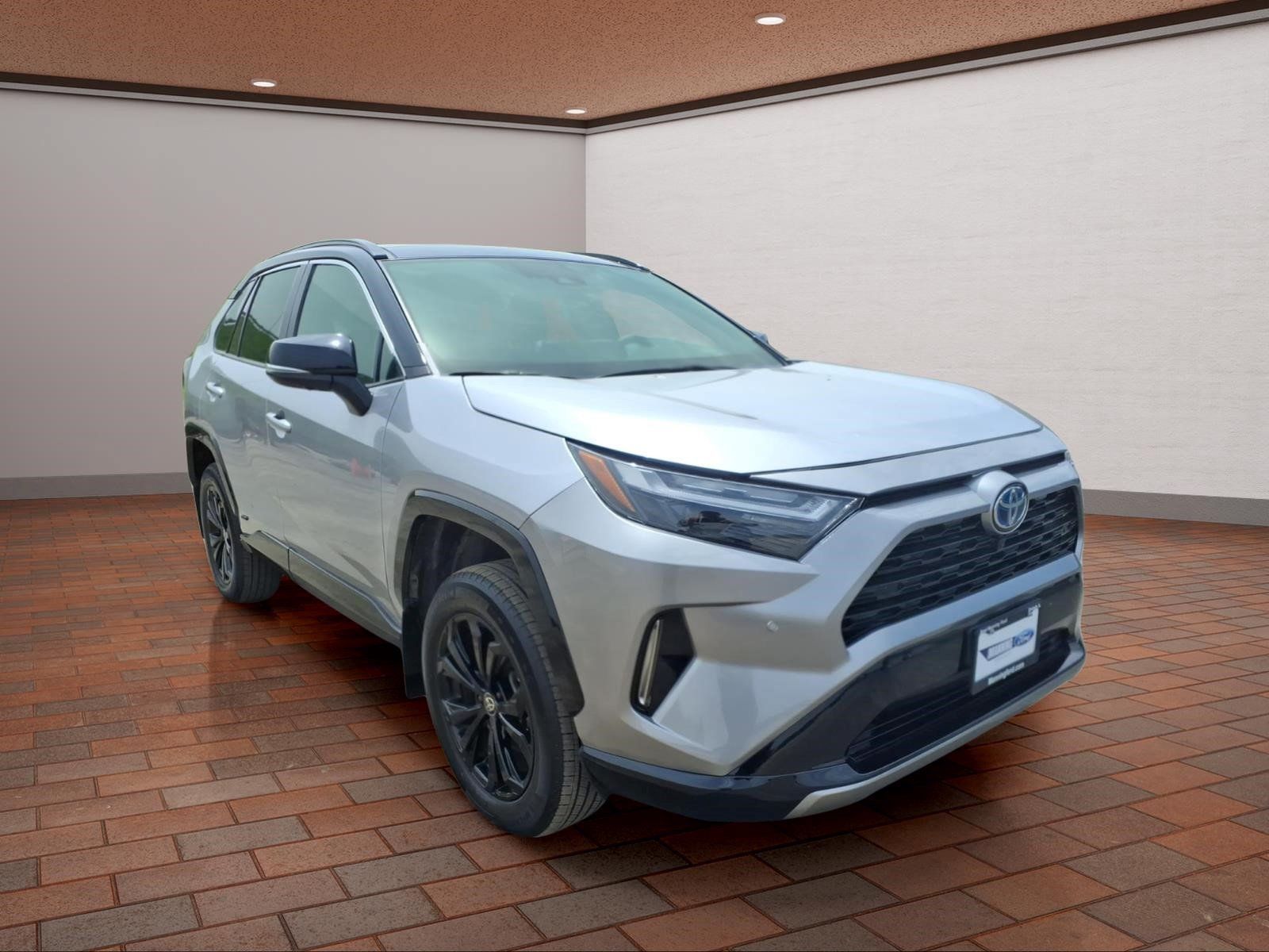 Used 2024 Toyota RAV4 XSE w/ Advanced Technology Package AWD/4WD image 2
