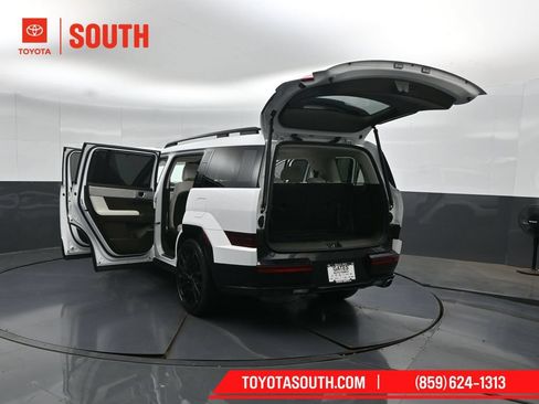 Used 2025 Hyundai Santa Fe Calligraphy AWD/4WD image 64