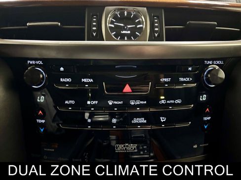 Used 2018 Lexus LX 570 4WD w/ Luxury Package image 38