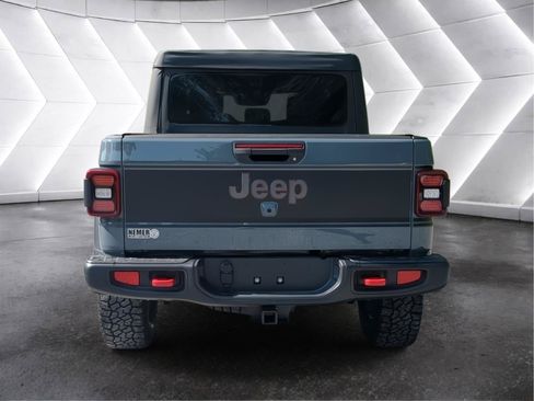Used 2026 Jeep Gladiator Rubicon AWD/4WD image 4