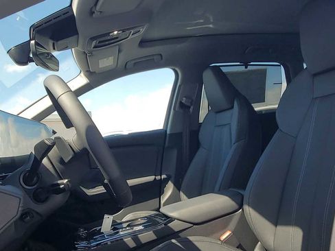 New 2025 Audi Q6 e-tron Premium Plus image 16