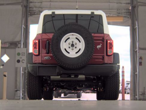 Used 2025 Ford Bronco Heritage Edition AWD/4WD image 7