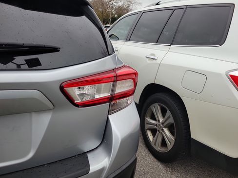 Used 2019 Subaru Crosstrek 2.0i Premium w/ Moonroof Package image 17
