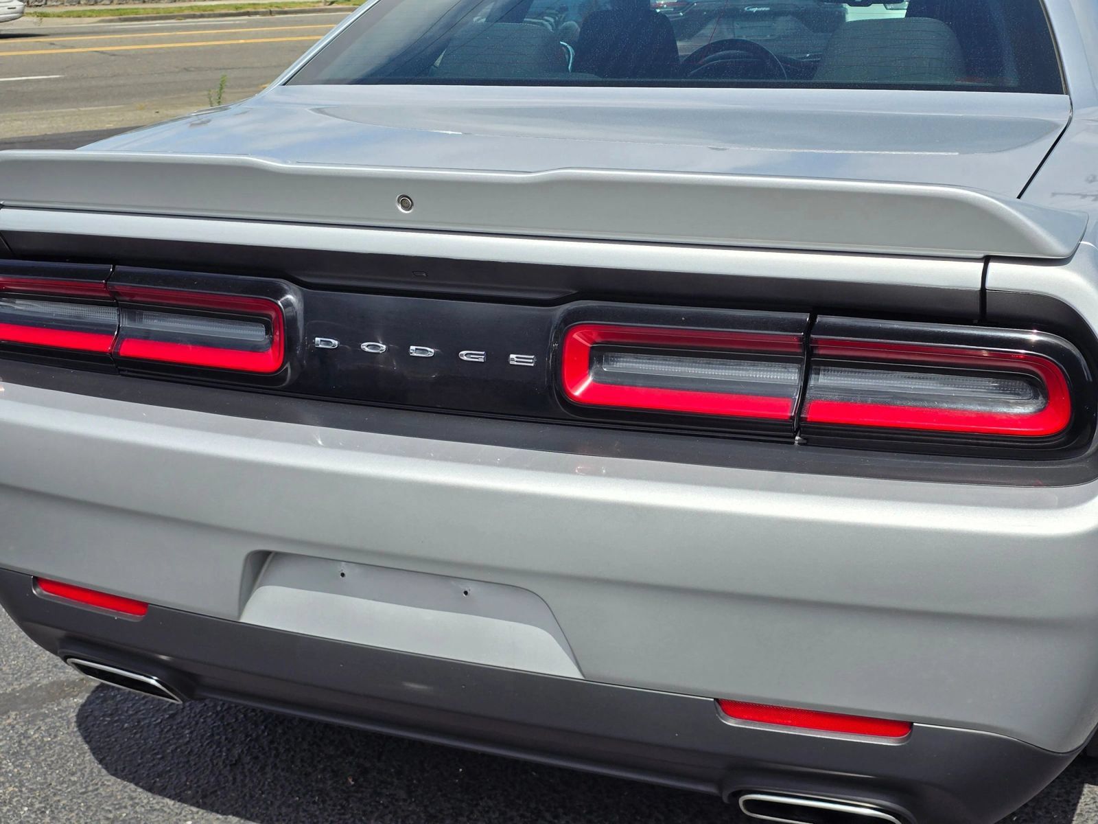 Used 2020 Dodge Challenger SXT RWD image 13