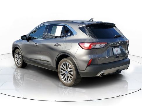 Used 2022 Ford Escape Titanium w/ Class II Trailer Tow Package AWD/4WD image 3