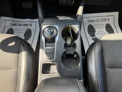Used 2023 Ford Escape SE image 26