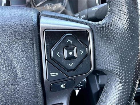 Used 2021 Toyota Tacoma SR5 RWD image 20