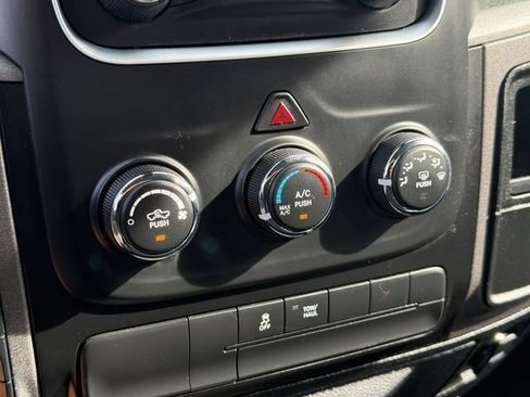 Certified 2017 RAM 1500 Express AWD/4WD image 28