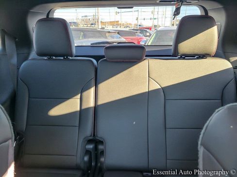 Certified 2026 Chevrolet Traverse Z71 w/ Driver Confidence Package image 15