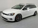 Used 2019 Volkswagen Golf S image 2