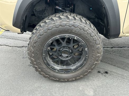 Used 2019 Toyota Tacoma TRD Off-Road image 35